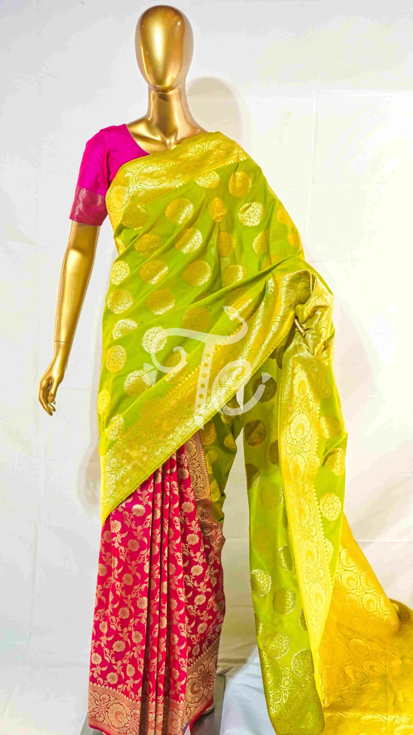 Light parrot green woven banarasi silk saree with blouse - Lilots - 3201228