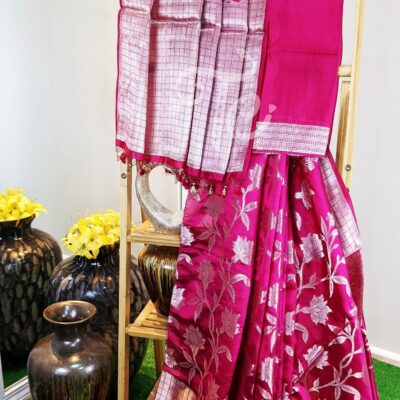 Magenta Color Floral Jaal Semi Dupion Silk Banarasi Saree